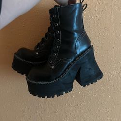Dolls Kill (Delia) Boots 