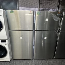 New Frigidaire Top Freezer 