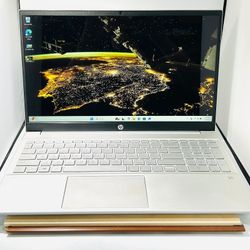 HP Pavilion Laptop 15” 2021 TouchScreen Core i5-1135G7 16GB RAM 256GB SSD Windows 11