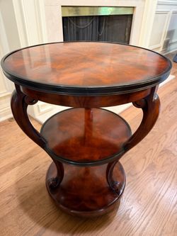 Beautiful 3 Tier Wood Side Table w/Metal Edges in Great Condition Substantial 20.5 round x 27.5h Smoke and pet free household