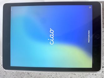 Apple iPad 9th Generation – 64GB – Space Gray – Excellent Condition
