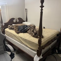 Queen Bed Set – Frame, Mattress & Box Spring