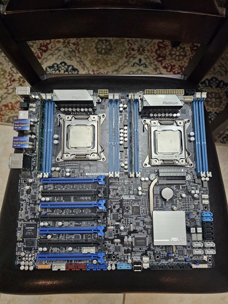 ASUS Z9PE-D8 WS LGA2011 DUAL XEON E5-2650 4gb ddr3 intel motherboard