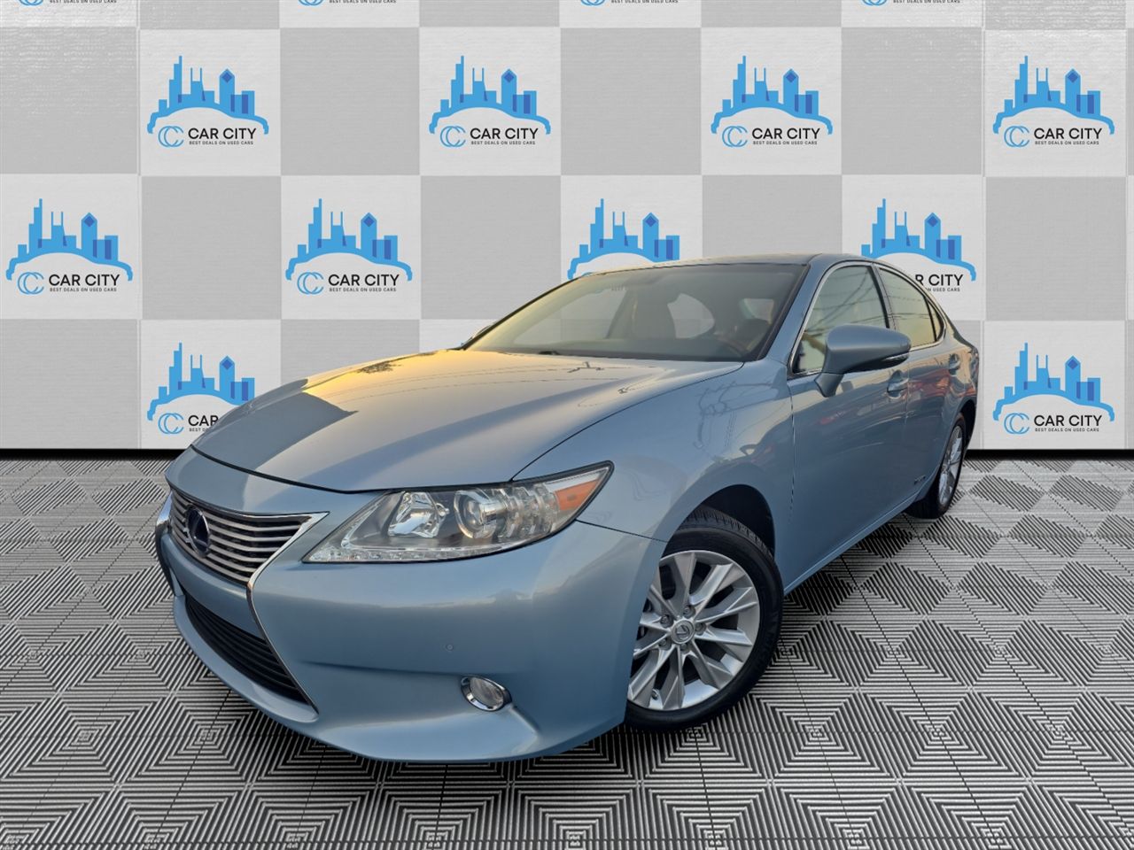 2013 Lexus ES 300h