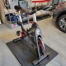 Life Fitness Spin Bike