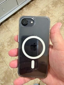 iPhone 16e