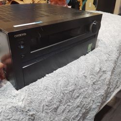 ONKIO  AVRECIVER TX-NR818