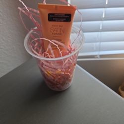 Cute Thanksgiving Hostess Gift Peach Mary Kay Satin Hands Lotion