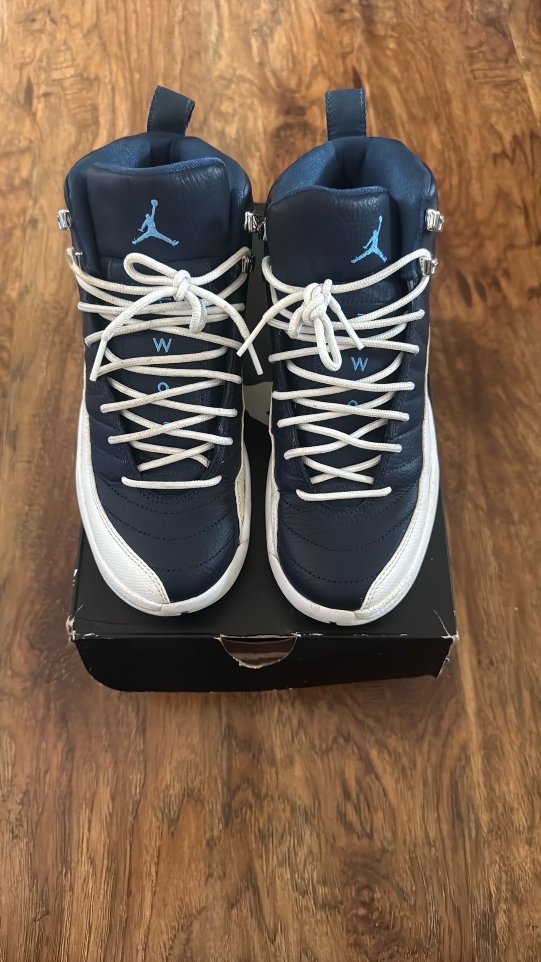 Air Jordan 12 Retro - Size: 5