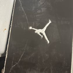 Used Jordan’s Men’s Size 12