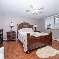 Queen Bedroom Set Collection 