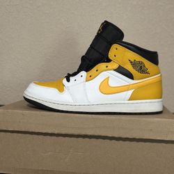 University Gold Jordan 1 Mid Sz 10 
