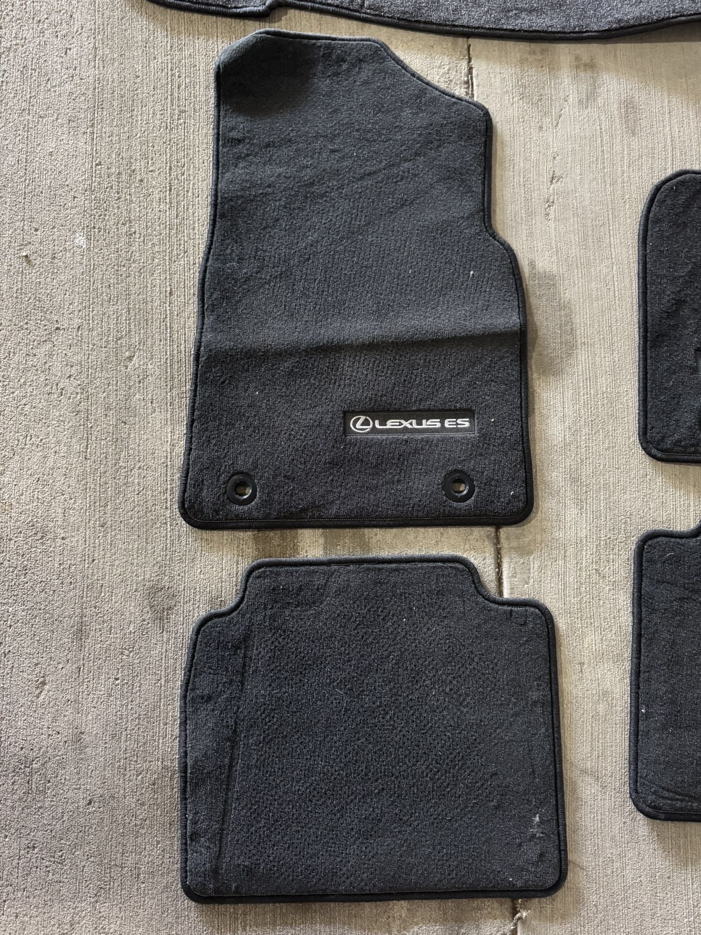 Lexus ES 7th Gen Floor Mats