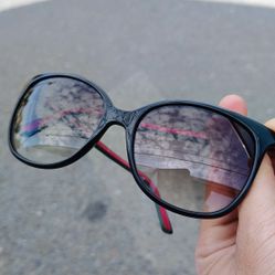 Gucci Sunglasses Red And Green W Black Frame