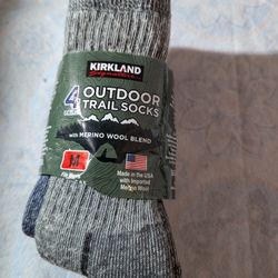 New Men's size M Signature Merino Wool Trail Socks