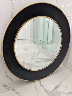 Round metal wall mirror set