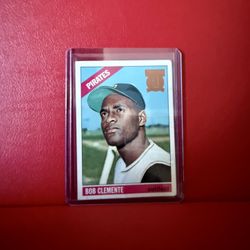 Bob Clemente 1966 Topps Baseball Card 