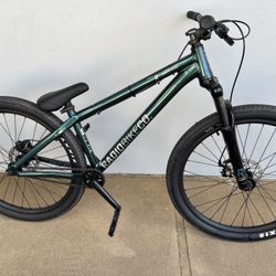 Dirt Jumper - Radio Griffin 26” Bike (Brand New)