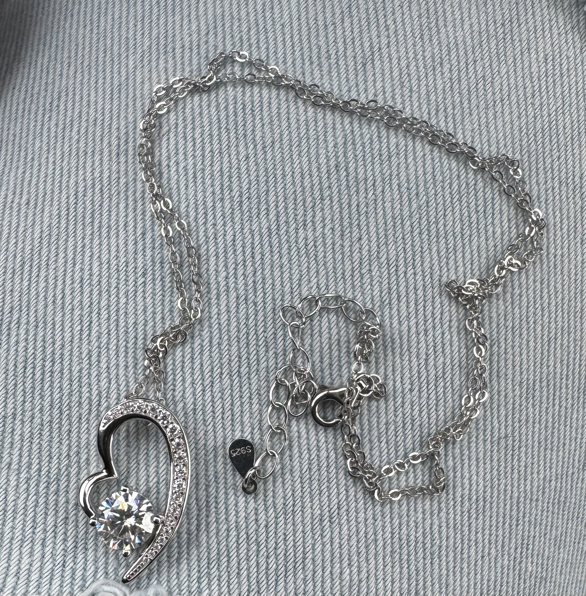 Beautiful moissanite diamond Pendant Necklace