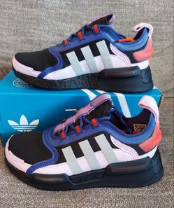 Size 5 Women's - Brand New Adidas NMD_V3 Shoes