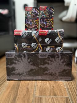 Pokemon Center Pitch Black ETB/Lot