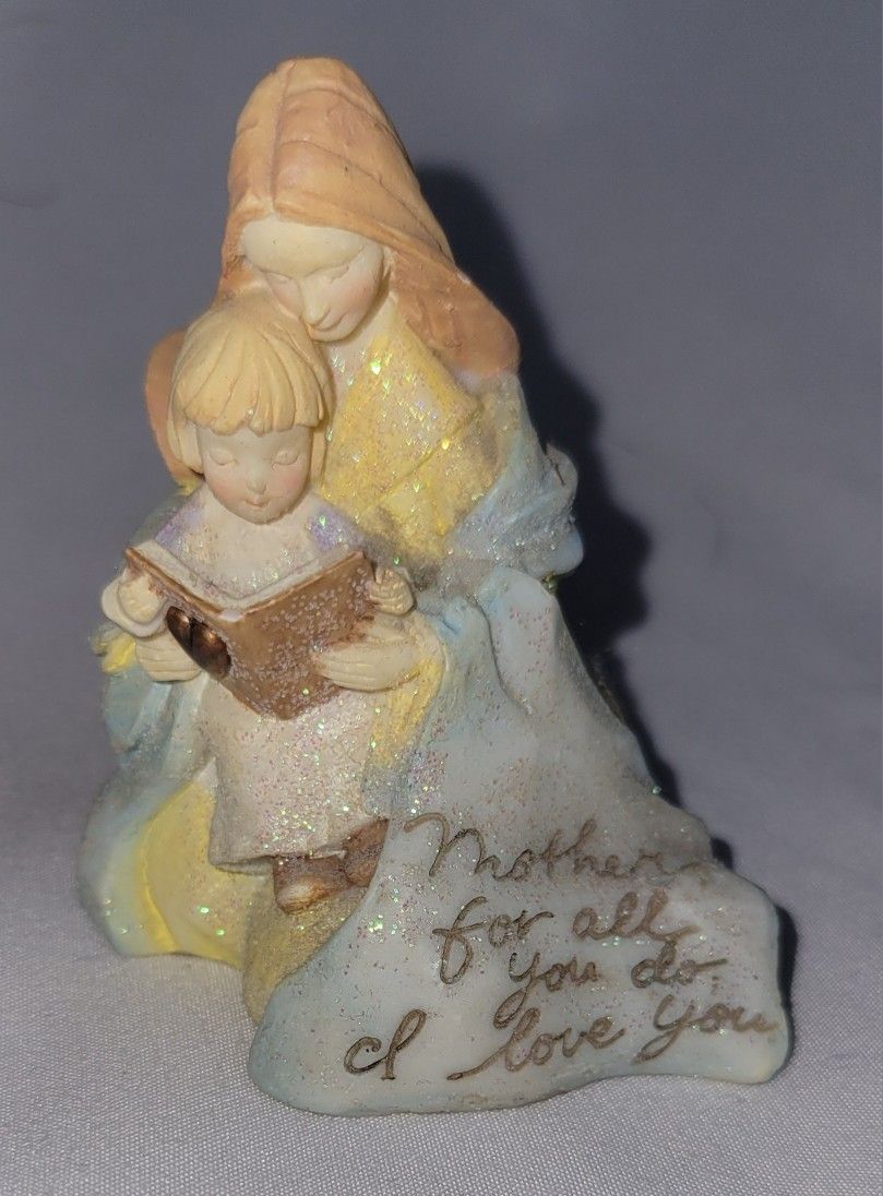 Foundations 2006 Mother And Child Figurine Enesco Group Inc 2 3/4" Tall 2" Wide