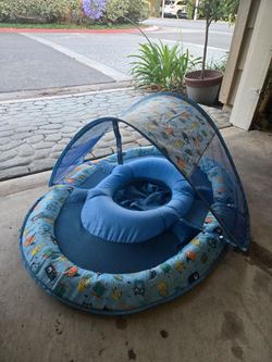 Child floating toy for the pool