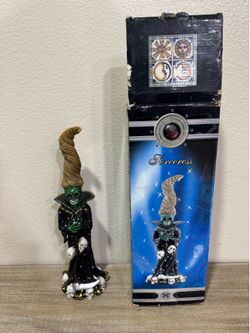 Sorceress Gothic Figurine with Hidden Dagger
