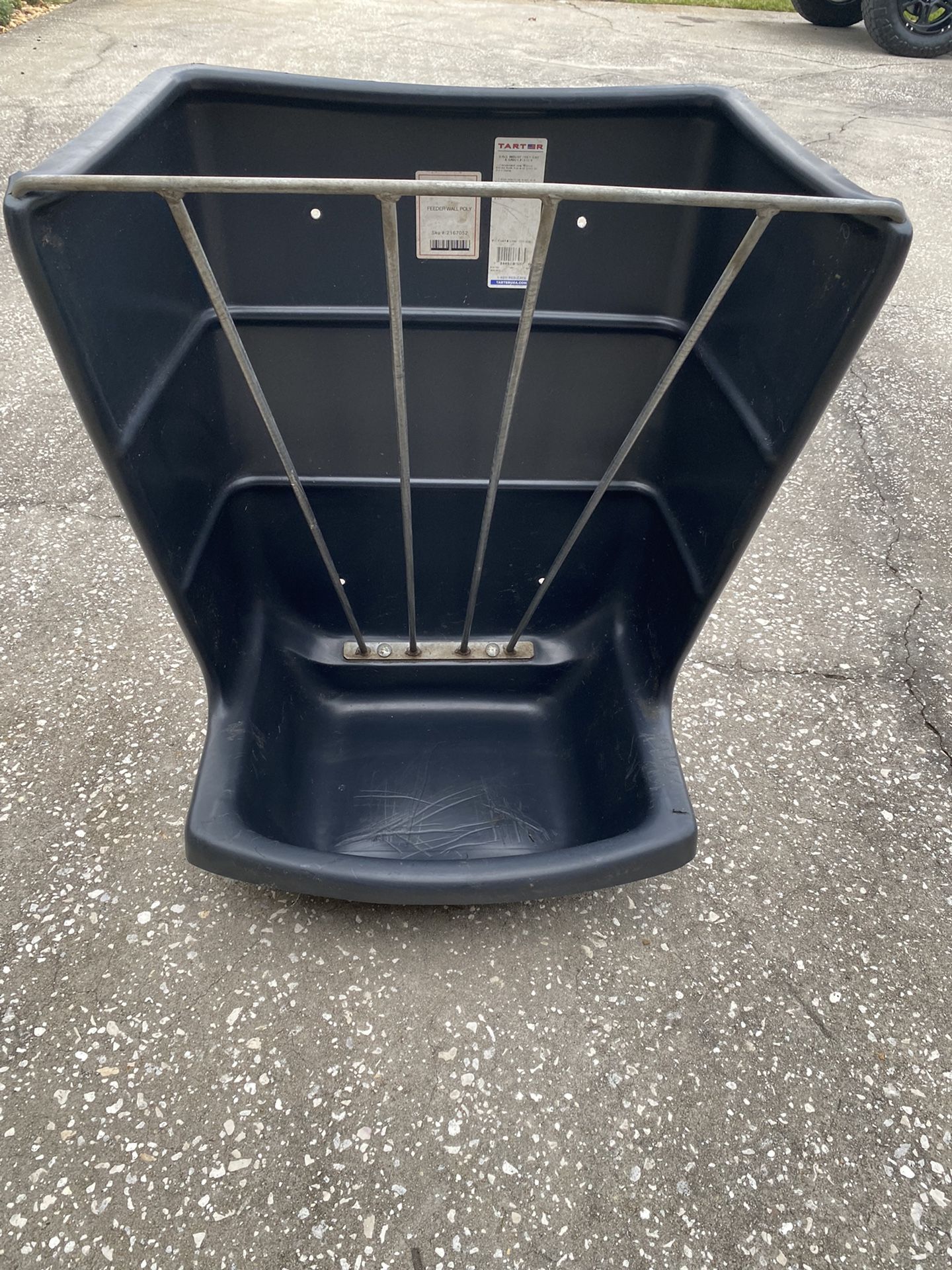 Tarter Wall Feeder