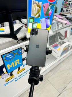 iPhone 11 Pro Max! 1 YEAR WARRANTY!