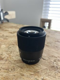 Sigma 30mm f/1.4 DC DN