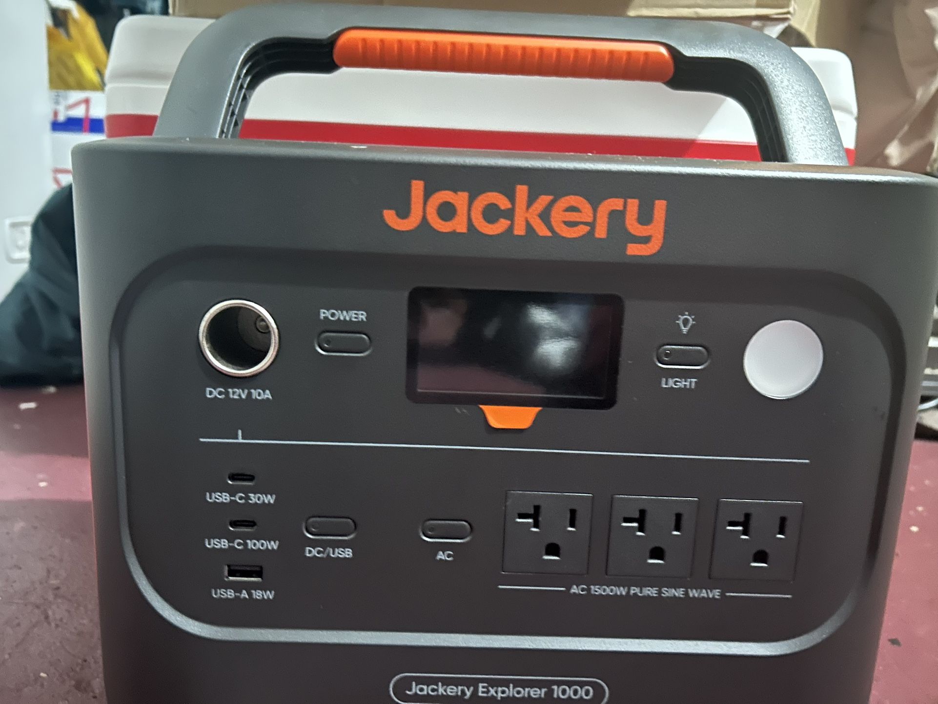 Jackery Explorer solar generator