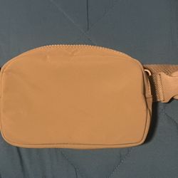 Universal Thread Goods Co.   Fanny Pack 