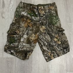 Men Real Tree Camo Shorts Size (30)
