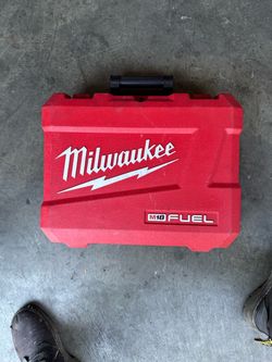 Milwaukee box
