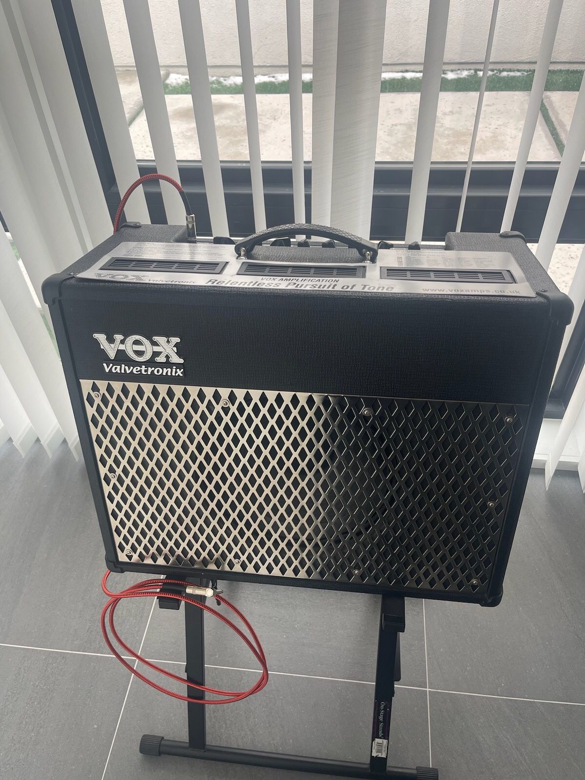 Vox Valvetronix AD30VT 30-Watt 1x10 Modeling Guitar Combo
