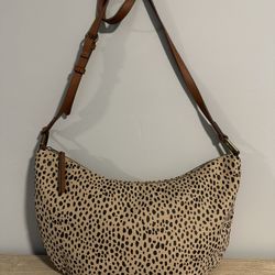 Universal Thread Crossbody (like new) $15 Dlls