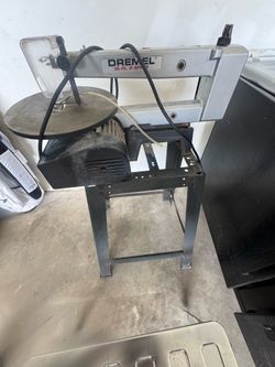 Dremel 16-inch, 2-speed scroll saw, likely model 1671.