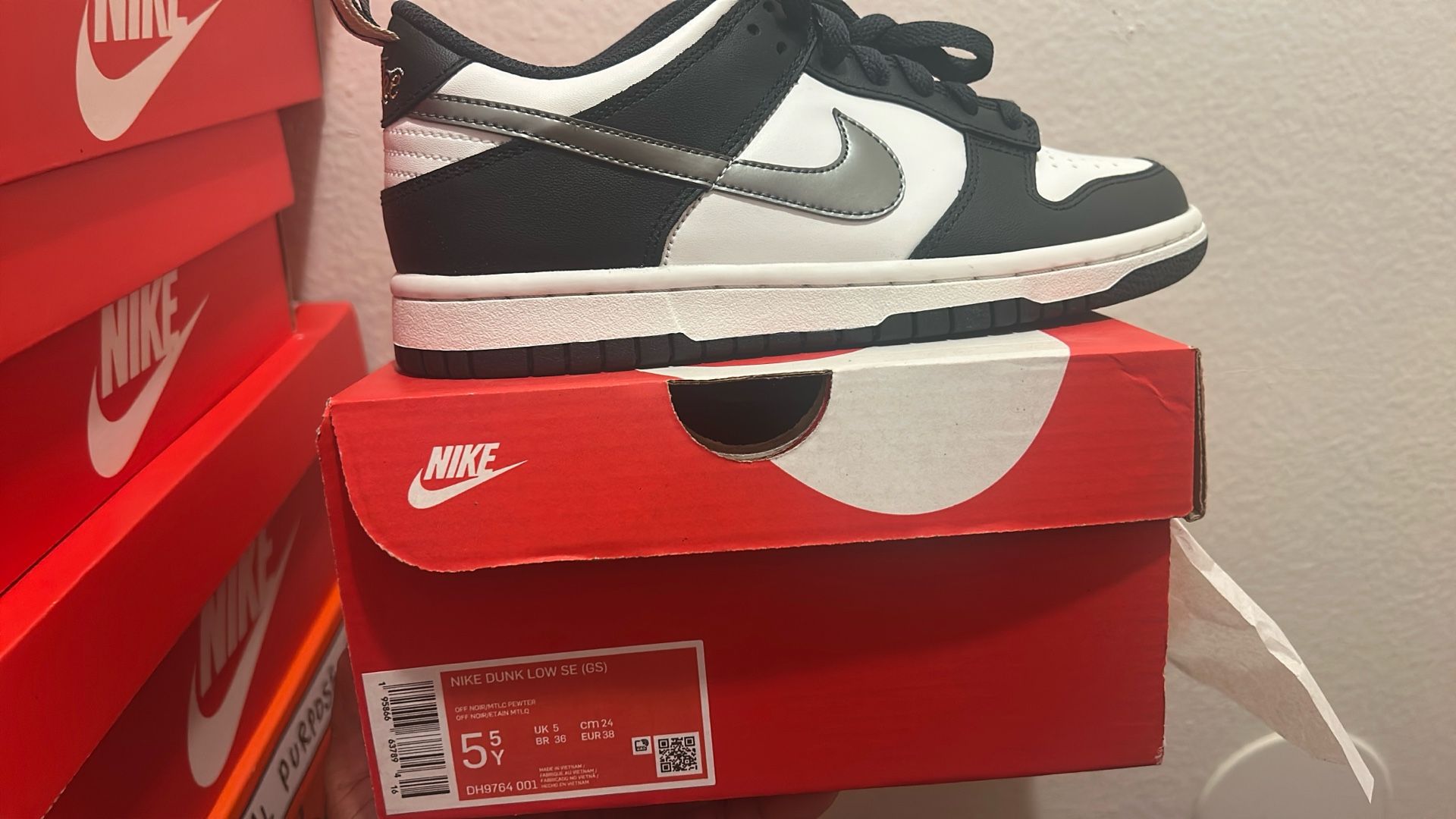 Nike Dunk Low Grade School Men Size Women