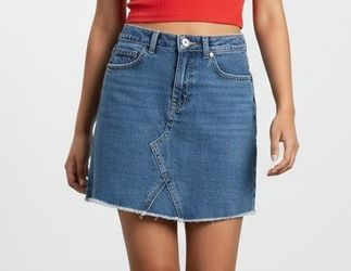 NEW Levi’s Blue Denim Jean Skirt Medium Wash Zip Front Elastic Sides Girls Size 8 NWT
