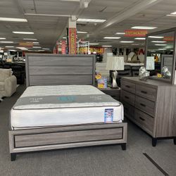 Beautiful Queen Bedroom Set For Sale 35% OFF (New)