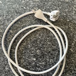 MacBook Power Adapter