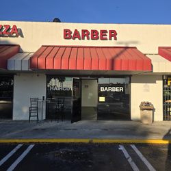 Barber Shop For Sale. 4 Chairs Needs Some TLC