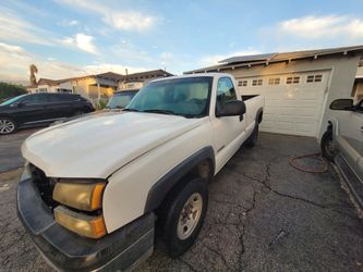 2003 Chevy Silverado *mechanic special* working dump bed