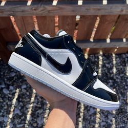 Jordan 1 Low Concord (Size 4Y, 4.5Y, 6Y, 6.5Y, 7Y, 8.5, 9, 9.5, 10)