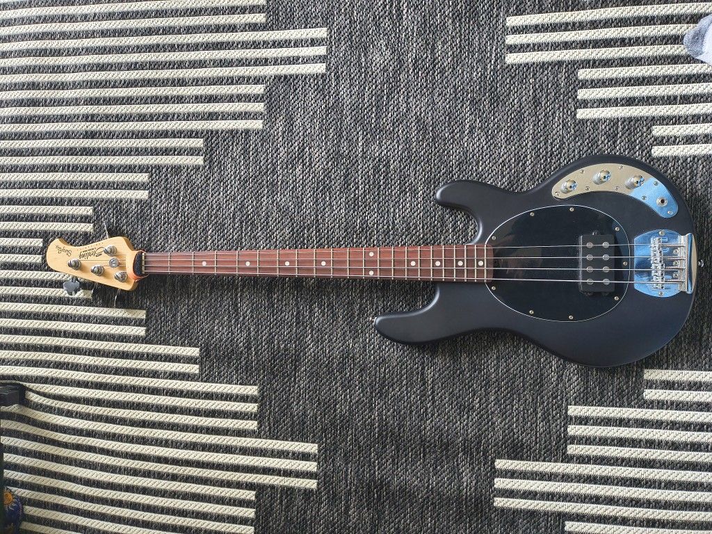 Stingray Bass