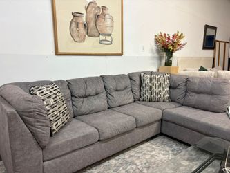 Sectional Couch 🛋