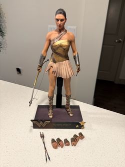 Hot Toys Wonder Woman Training Armor