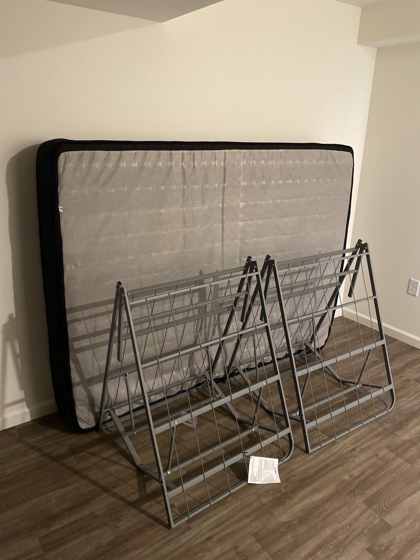 Queen Size Bed Metal Foundation 