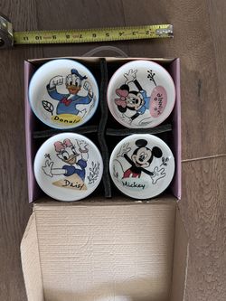 New In Box- Disney Mickey And Friends Glass Bowl Set